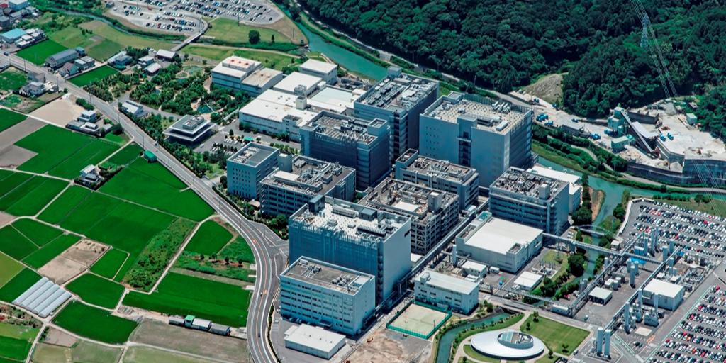 日亜化学工業株式会社の新卒採用情報 TECH OFFER